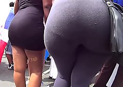 Enorme boooty
