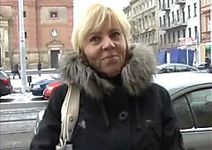 Kinky Czech mature Jitka sucks and gets boned
